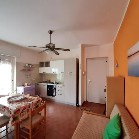 A Due Passi Dal Mare Apartman *